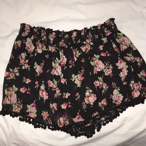 Pom Pom shorts